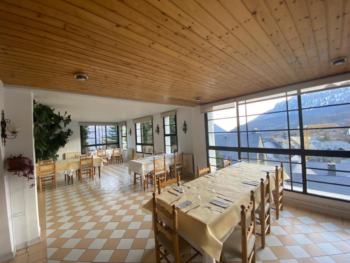 Hotel Mariana Tramacastilla de Tena Exteriör bild